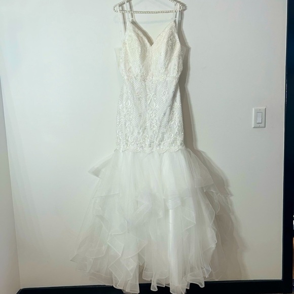 Lucci Lu plunging Mermaid Gown Wedding White Lace Sequin Dress size 14 new w/tag - Picture 1 of 12